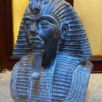 Tutankhamun Statue: Egyptian Pharaoh Stone Decor - صورة إضافية 6