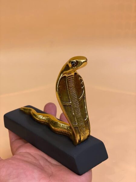Uraeus Cobra Statue: Egyptian Deity Replica - صورة إضافية 8