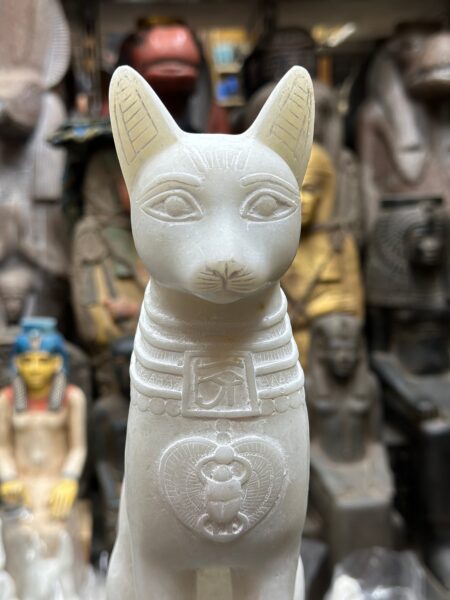 White Stone Bastet Cat Statue, Egyptian Goddess - صورة إضافية 4